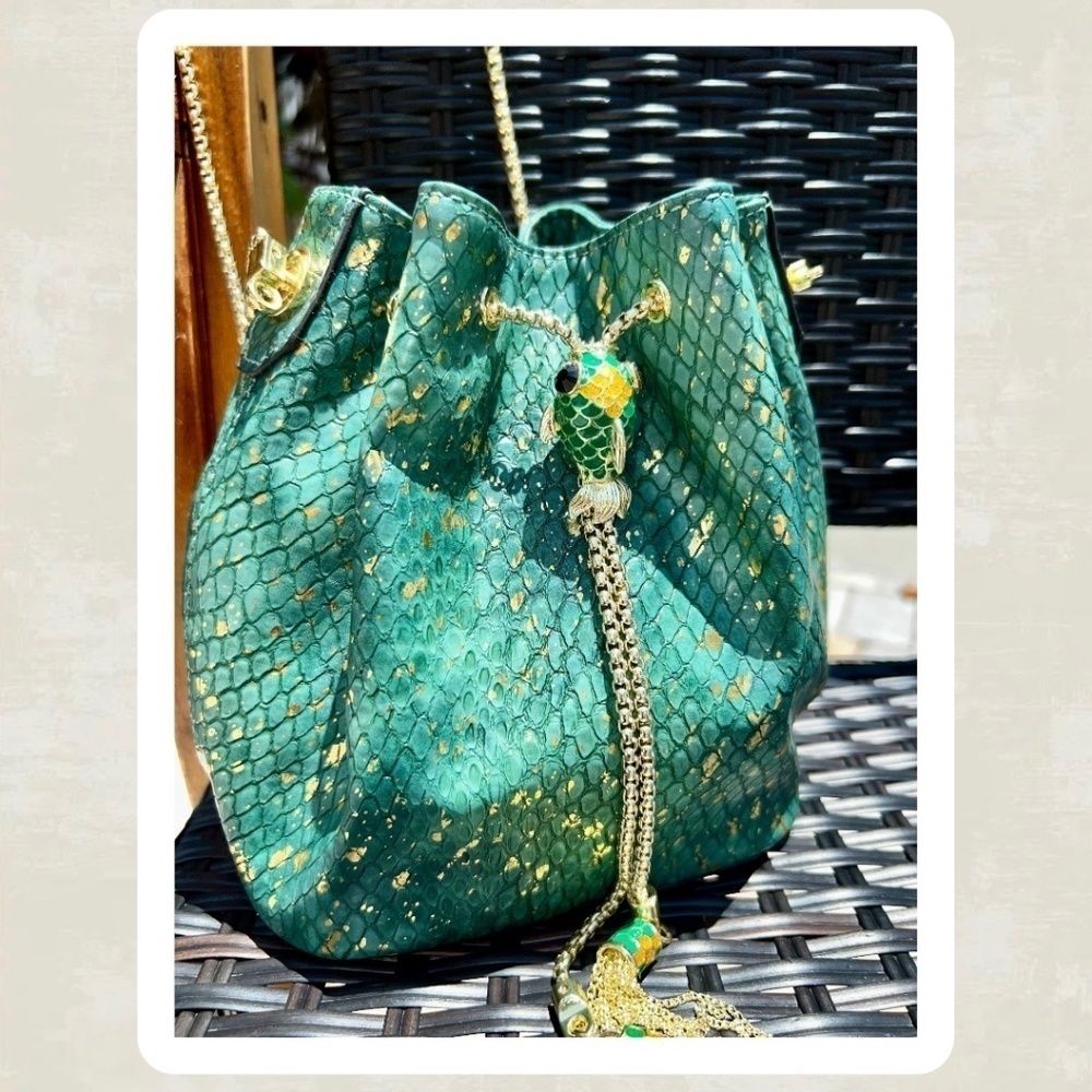 Vegan Leather Green/Gold Snake Print Bucket Bag w/Goldfish Drawstring/Top Handle - Picture 11 of 16